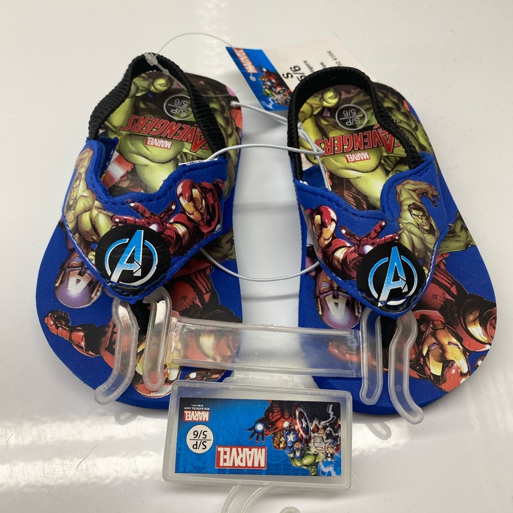 Marvel Avengers Toddler Blue Flip Flops Sandals  Size S 5 6 Hulk Iron Man Beach